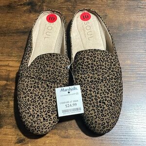 NWT SOUL Naturalizer slip on loafers.